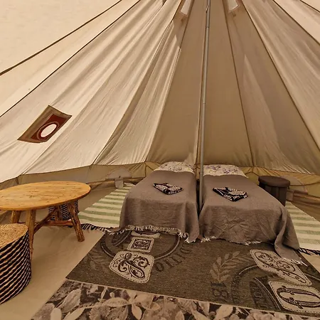 Sunset Glamping - Luksustelttamajoitus Powerparkin Laehellae 럭셔리텐트