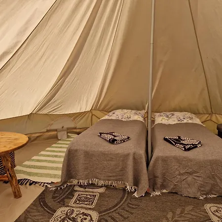 Sunset Glamping - Luksustelttamajoitus Powerparkin Laehellae Glamping