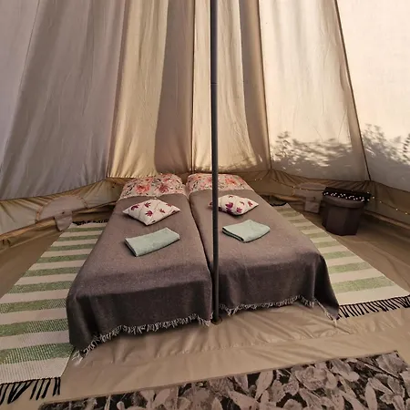 Sunset Glamping - Luksustelttamajoitus Powerparkin Laehellae 럭셔리텐트