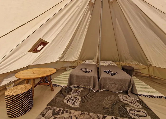Sunset Glamping - Luksustelttamajoitus Powerparkin Lähellä Luksusteltat