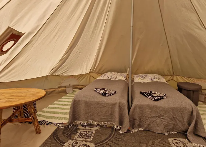 Sunset Glamping - Luksustelttamajoitus Powerparkin Lähellä Luksusteltat